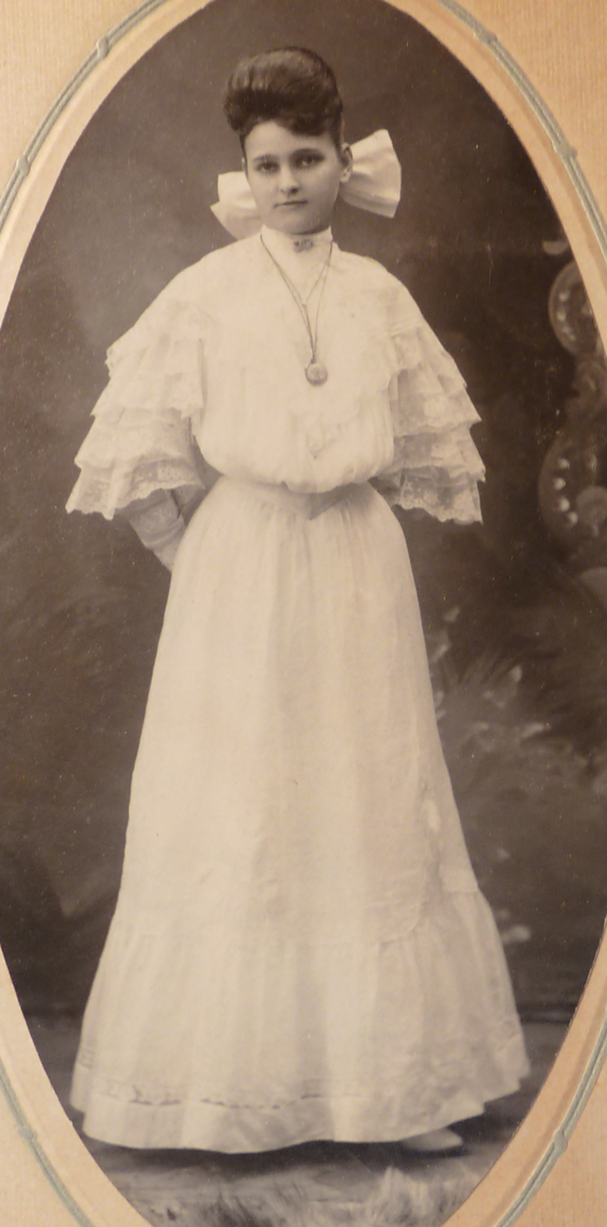 Image for 1870-1880 Cabinet Photo Brunette Beauty in White Dress